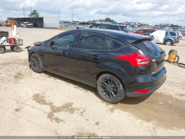 1FADP3K21HL259562 Ford FOCUS SE
