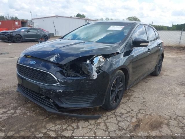 1FADP3K21HL259562 Ford FOCUS SE