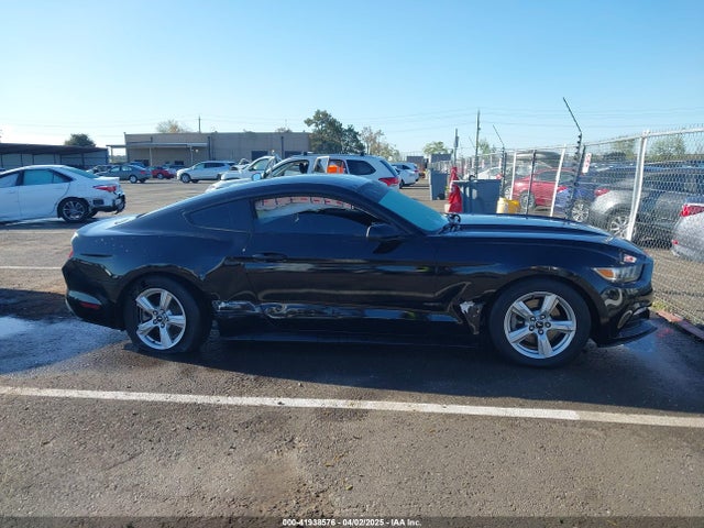 1FA6P8AM0H5272817 Ford Mustang V6