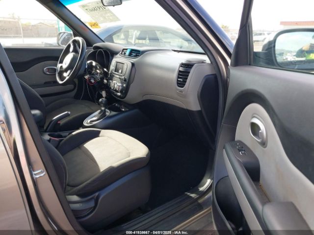 KNDJN2A27J7578963 KIA Soul