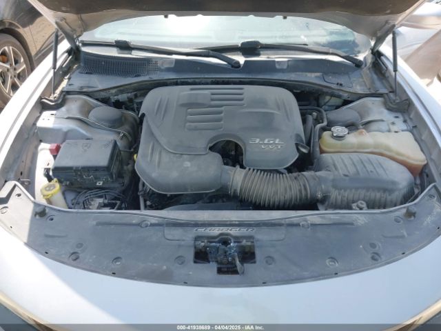 2C3CDXHG1FH928453 Dodge Charger Sxt