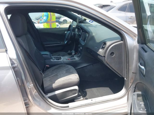 2C3CDXHG1FH928453 Dodge Charger Sxt