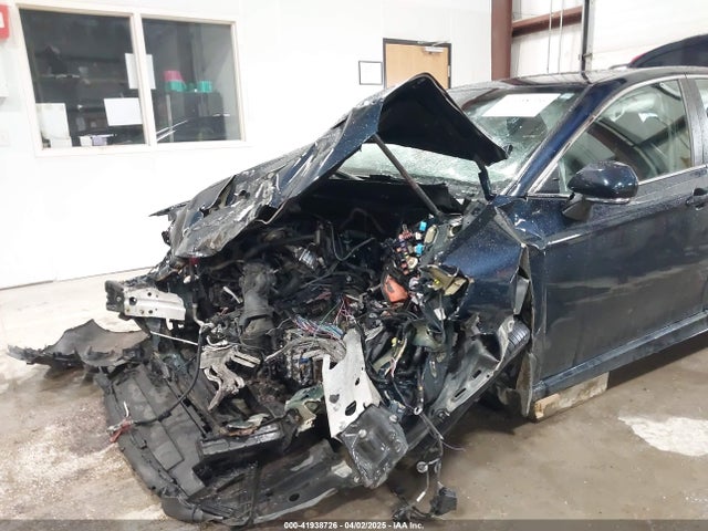 4T1B11HK8KU843601 Toyota CAMRY SE
