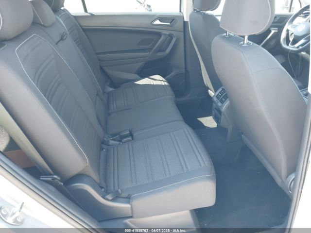 3VVRB7AX0RM029581 Volkswagen Tiguan 2.0t S