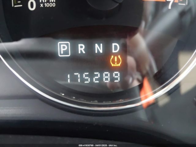 1C4NJDEB5ED731057 Jeep Compass Latitude