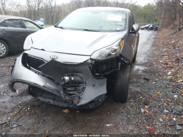 KNDPMCAC8H7173202 KIA Sportage Lx
