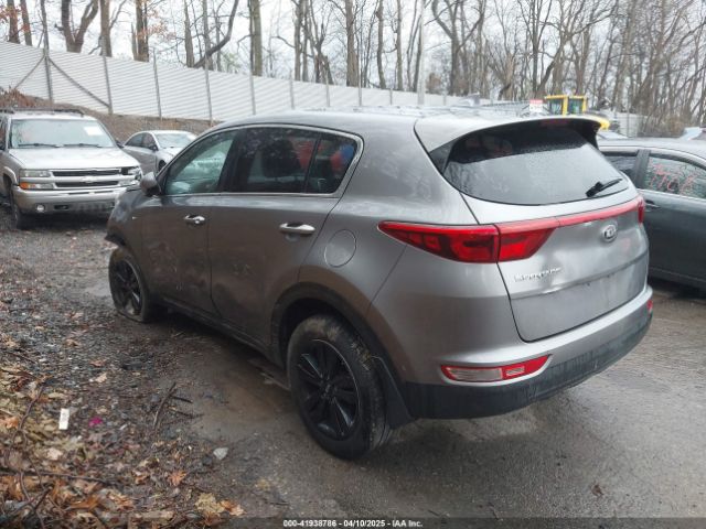 KNDPMCAC8H7173202 KIA Sportage Lx