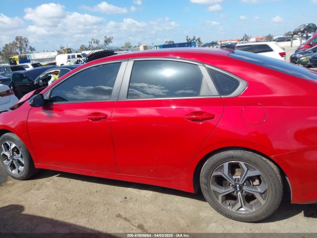 3KPF24ADXME304866 KIA Forte Lxs