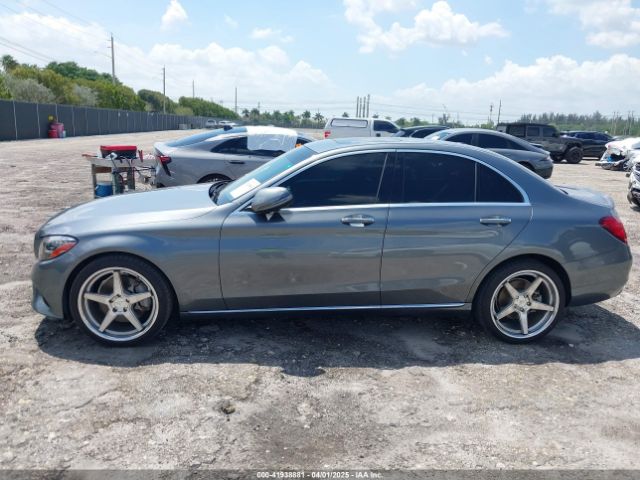 WDDWF8DB9KR506000 Mercedes-Benz C 300