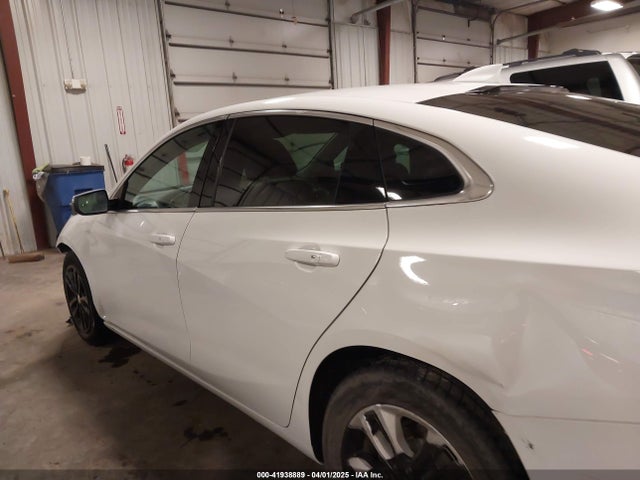 Chevrolet lfv - direct injection, variable valve timing, gen 1 2018 1G1ZD5ST9JF107832 Image 14