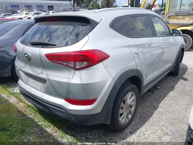 Hyundai TUCSON SE 2017 KM8J33A48HU355593 Image 4