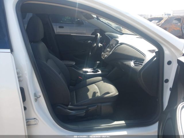 1G1ZE5ST0HF126597 Chevrolet MALIBU 1LT