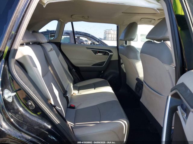 JTMC1RFV7KD028911 Toyota Rav4 Xle Premium