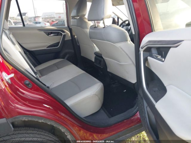 2T3C1RFV0RW318355 Toyota Rav4 Xle Premium