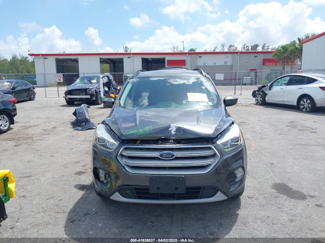 1FMCU9HD5KUA84790 Ford ESCAPE SEL