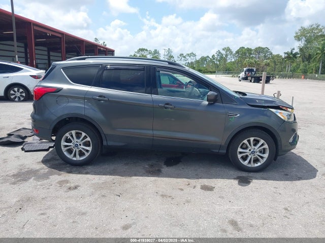 1FMCU9HD5KUA84790 Ford ESCAPE SEL