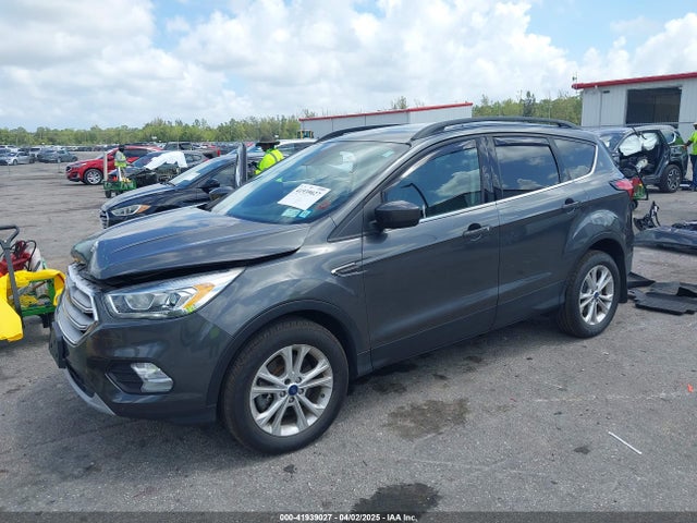 1FMCU9HD5KUA84790 Ford ESCAPE SEL