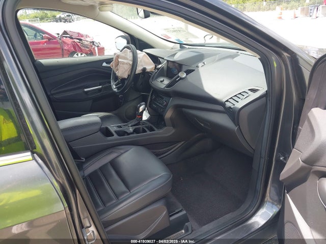 1FMCU9HD5KUA84790 Ford ESCAPE SEL