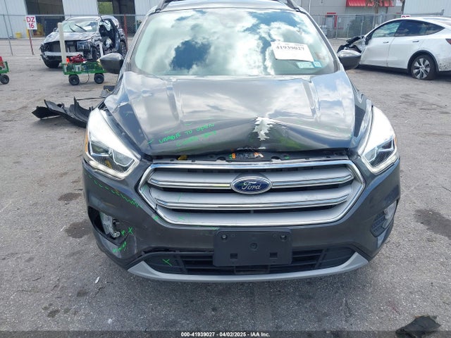 1FMCU9HD5KUA84790 Ford ESCAPE SEL