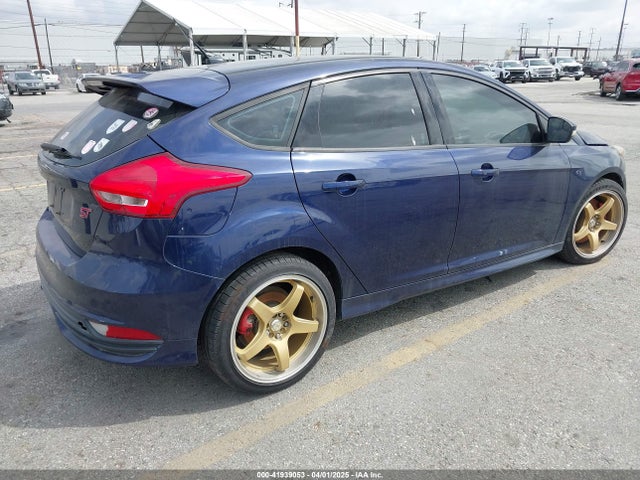 1FADP3L99GL213049 Ford FOCUS ST