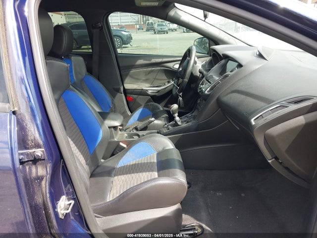 1FADP3L99GL213049 Ford FOCUS ST