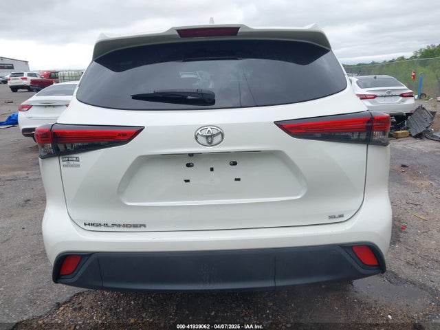 Toyota Highlander Xle 2021 5TDGZRAH2MS525867 Image 17