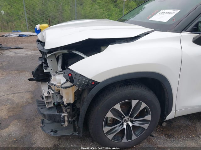 Toyota Highlander Xle 2021 5TDGZRAH2MS525867 Image 18