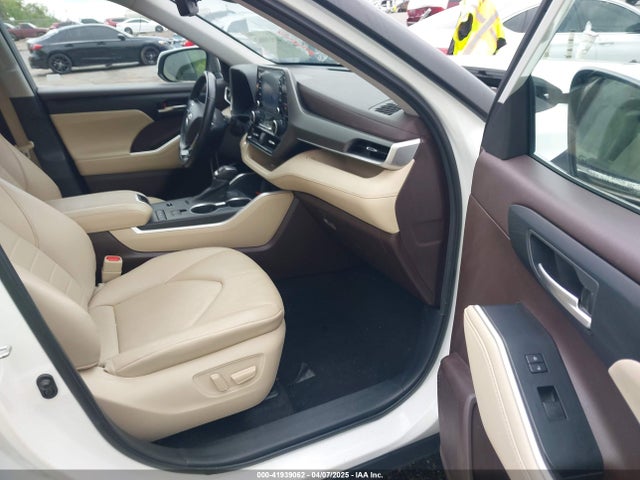 Toyota Highlander Xle 2021 5TDGZRAH2MS525867 Image 5
