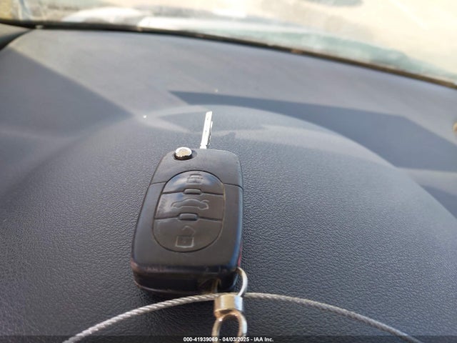 2001 AUDI TT TRUUT28N411020922 Photo 10