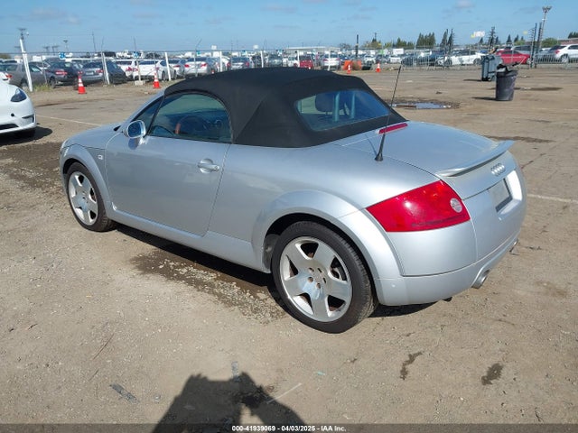 2001 AUDI TT TRUUT28N411020922 Photo 2
