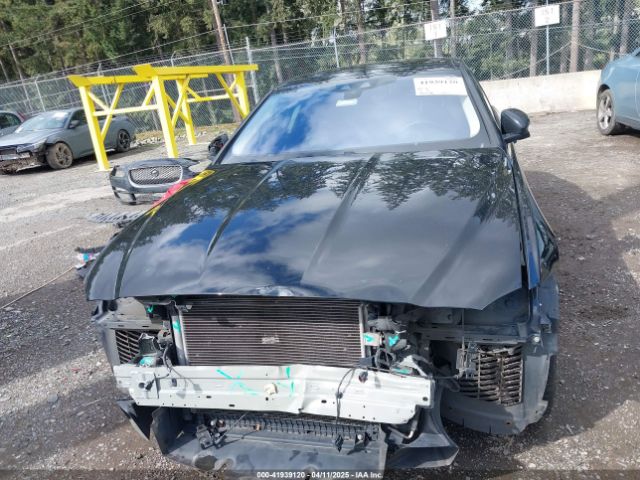 SAJAJ4BV8HA966475 Jaguar Xe 35t Premium