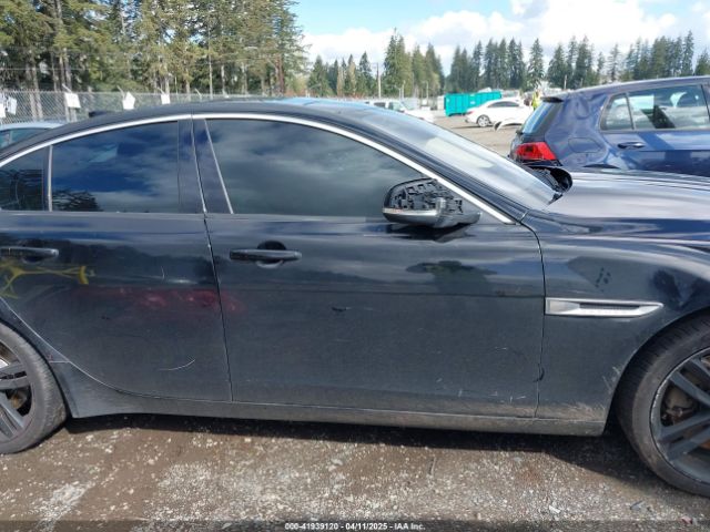 SAJAJ4BV8HA966475 Jaguar Xe 35t Premium