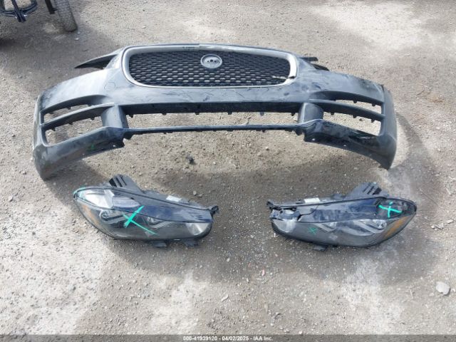 SAJAJ4BV8HA966475 Jaguar Xe 35t Premium