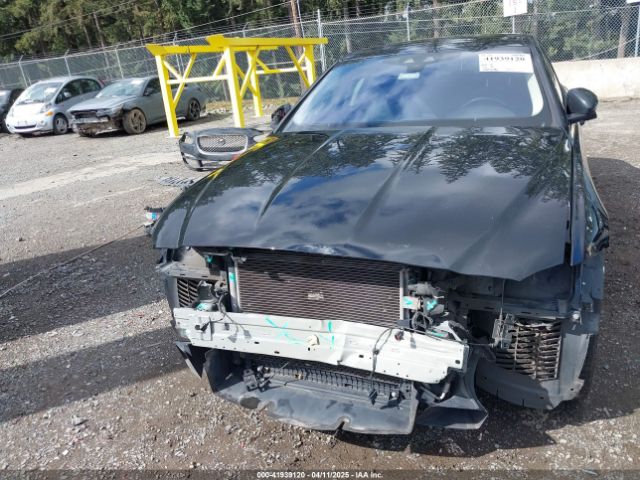 SAJAJ4BV8HA966475 Jaguar Xe 35t Premium