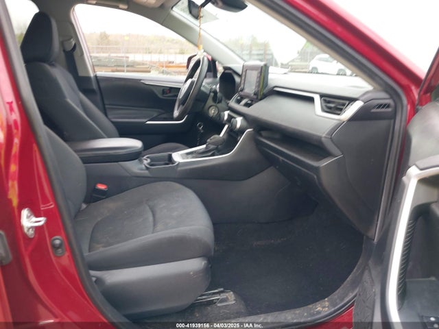 2T3G1RFV0LC106162 Toyota RAV4 LE
