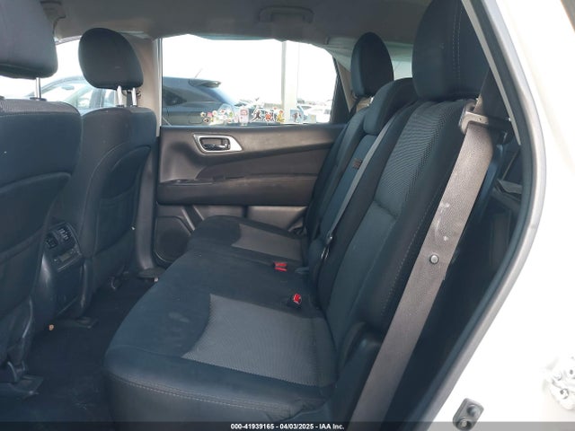 5N1DR2MN2HC610660 Nissan Pathfinder S