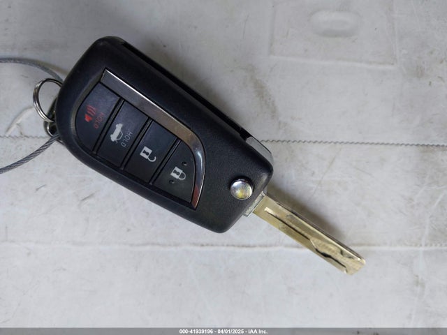 5YFEPRAE5LP129961 Toyota COROLLA LE