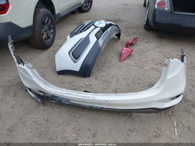 5NMZTDLB9JH060895 Hyundai Santa Fe Sport 2.4l
