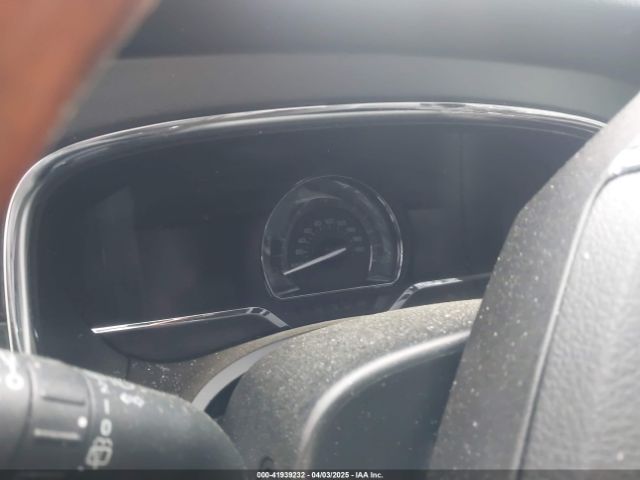 5LMJJ2HT1HEL12296 Lincoln Navigator Select