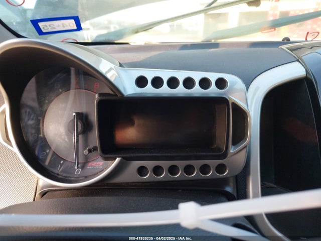 Chevrolet Sonic Rs Auto 2015 1G1JG5SB2F4147779 Image 15