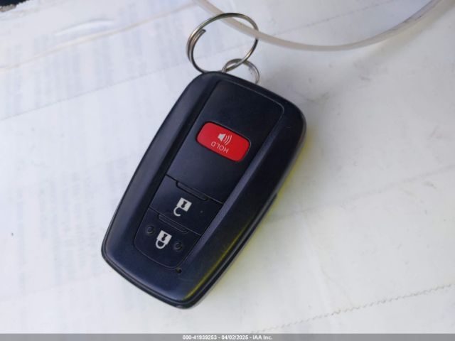 JTDKARFU8K3099401 Toyota Prius Le