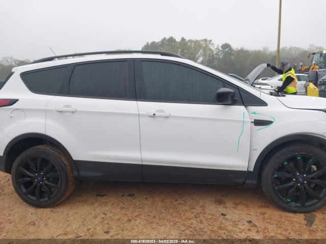 1FMCU0GDXKUA74253 Ford ESCAPE SE