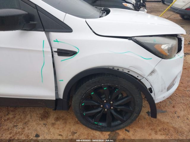 1FMCU0GDXKUA74253 Ford ESCAPE SE