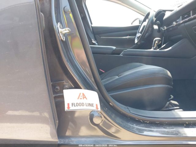 JM1BPACL1M1317639 Mazda Mazda3 Preferred
