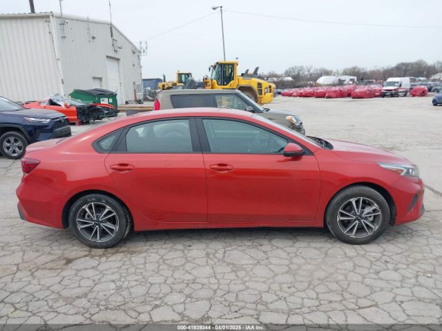 3KPF24AD2NE468128 KIA Forte Lxs