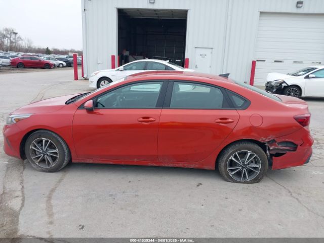 3KPF24AD2NE468128 KIA Forte Lxs