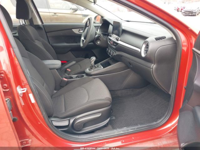 3KPF24AD2NE468128 KIA Forte Lxs