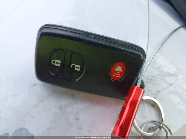 JTDKN3DU9F1990366 Toyota Prius Two