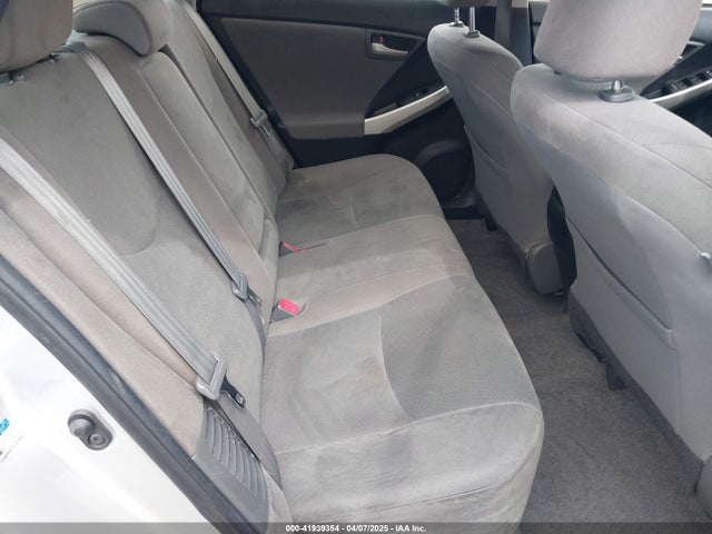 JTDKN3DU9F1990366 Toyota Prius Two