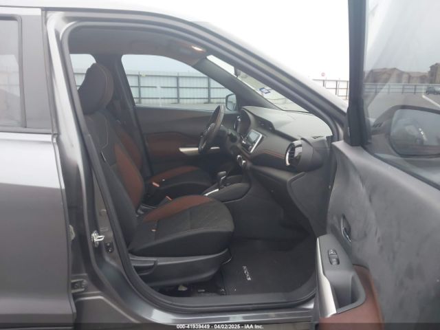 3N1CP5CU1KL506188 Nissan KICKS SR